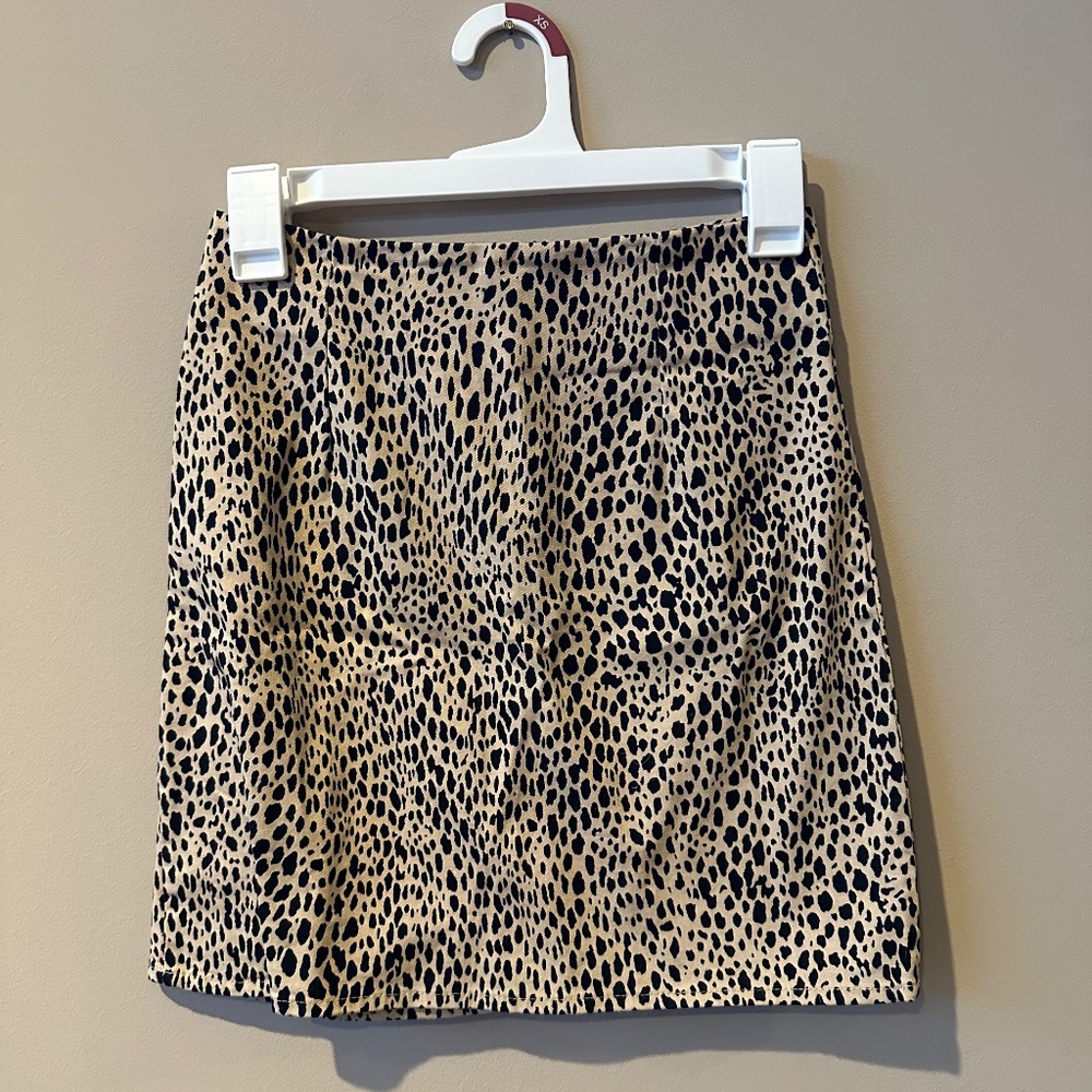 BRANDY MELVILLE Cheetah print mini skirt